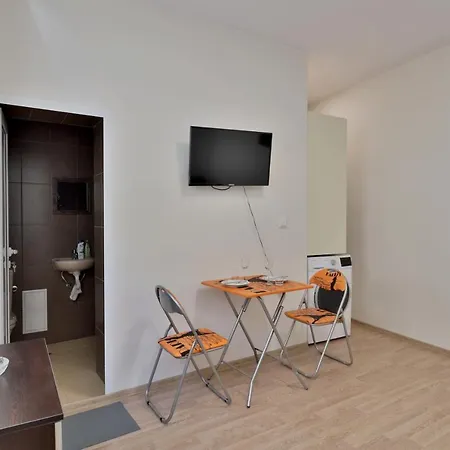 Global Star Sea Studio Apartment Warna